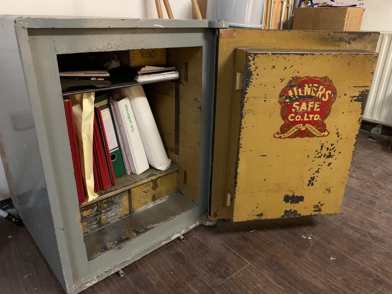 Antieke Milners Safe Co. Ltd. Brandkast / Kluis uit 1880, Ophalen, Gebruikt, Brandkast
