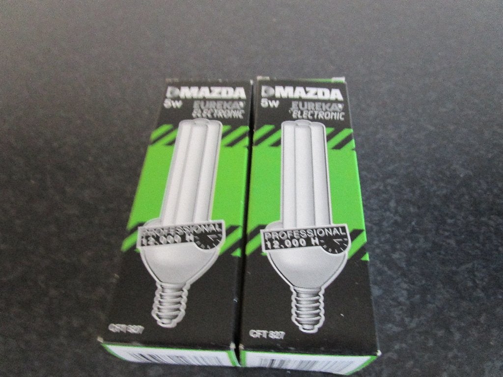 2x Mazda Eurekan Electronic Spaarlamp 5w, Huis en Inrichting, E14 (klein), Nieuw, Ophalen of Verzenden, Spaarlamp