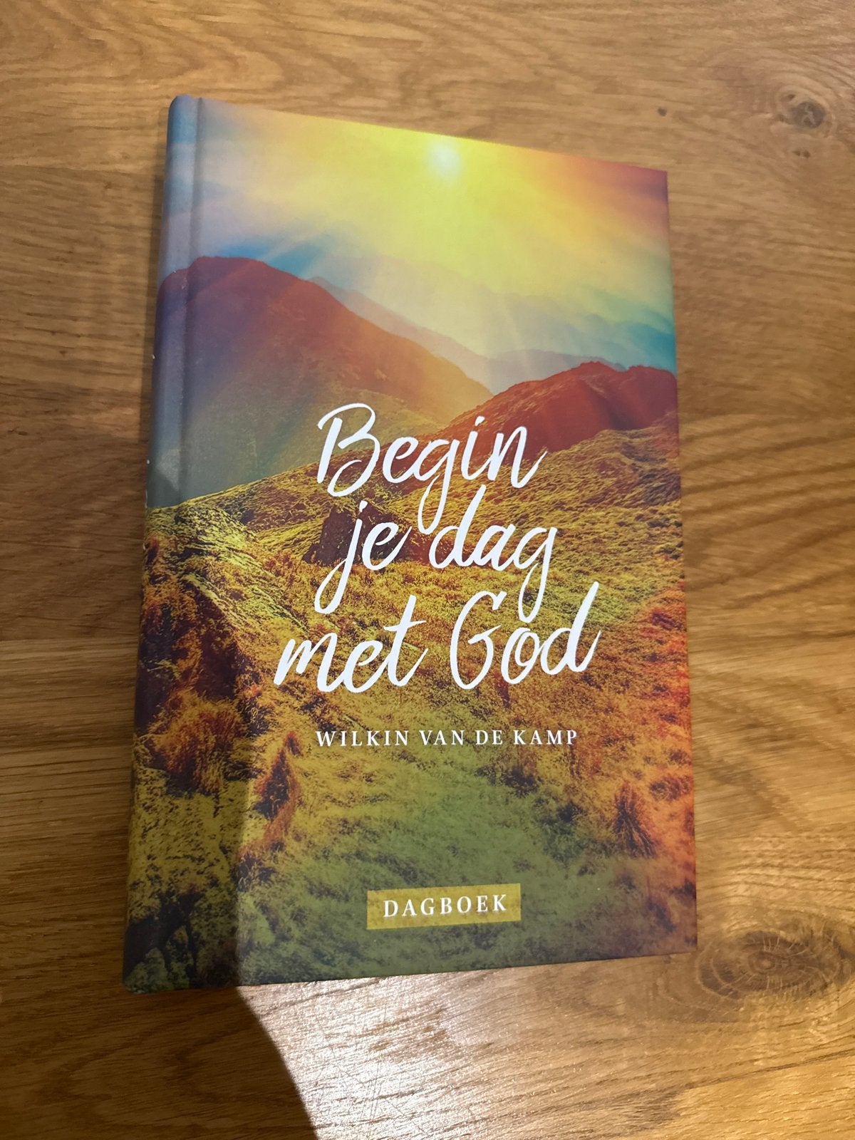 Begin je dag met God - Wilkin van de Kamp (Dagboek), Ophalen of Verzenden, Zo goed als nieuw, Christendom | Protestants