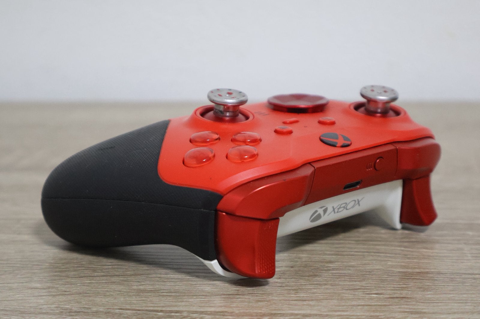 Xbox Series 2 Elite Controller Rood, Spelcomputers en Games, Spelcomputers | Xbox | Accessoires, Ophalen of Verzenden, Zo goed als nieuw