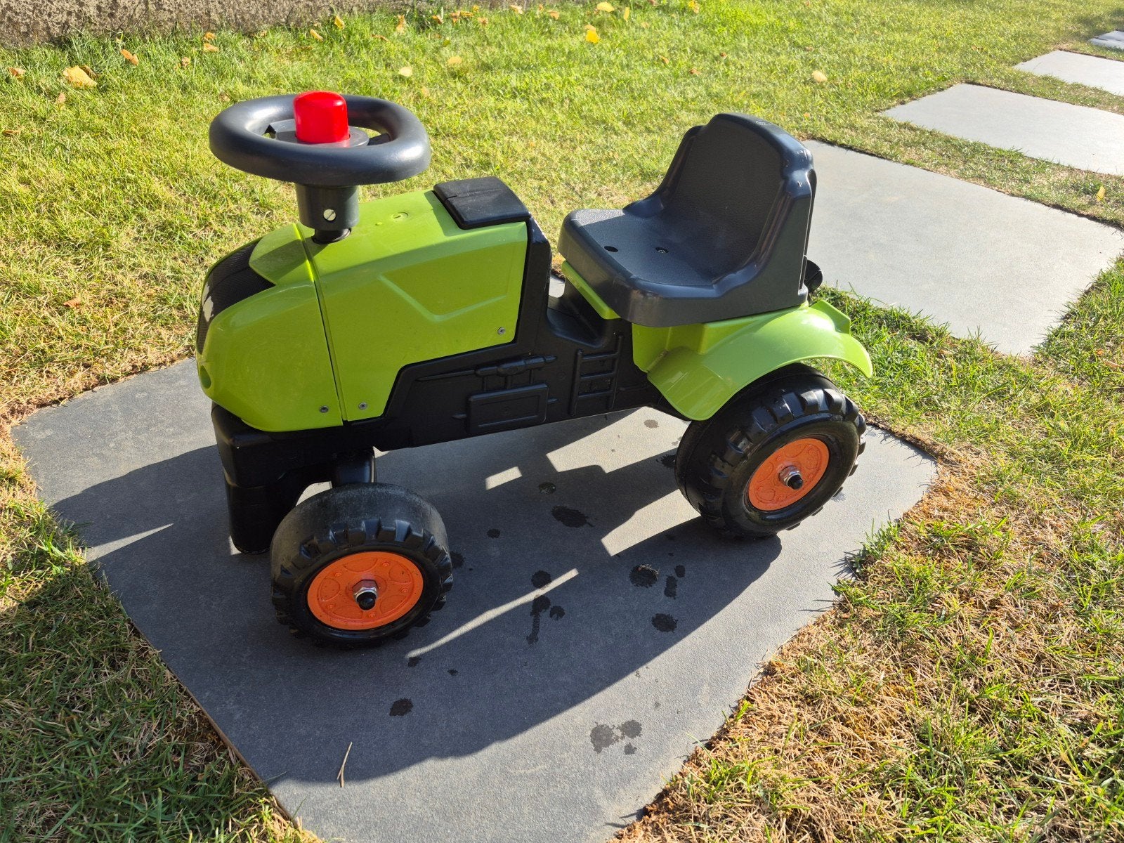 Falk Axos 310 groene kinder tractor loopauto met toeter, Ophalen, Gebruikt, Loopvoertuig
