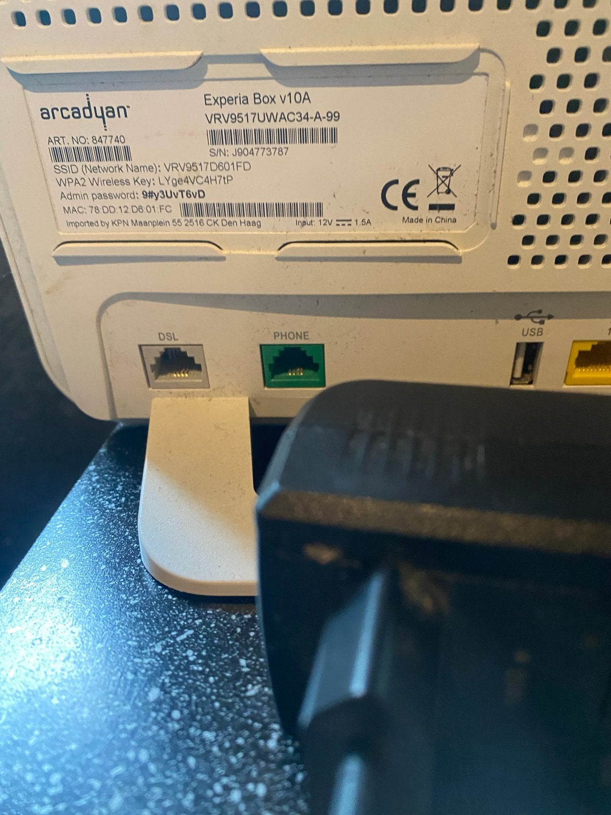Experia Box v10A Router /modem, Computers en Software, Ophalen, Gebruikt, Router met modem