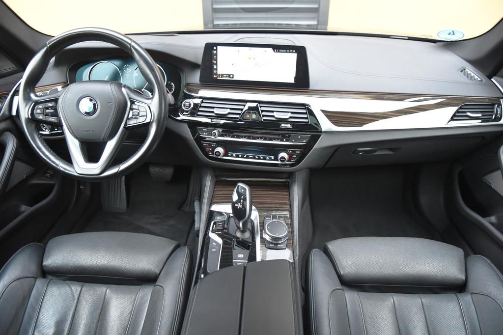 BMW 5 Serie Touring 540i xDrive High Executive * Panoramadak, Auto's, BMW, Gebruikt, 340 pk, Vierwielaandrijving, 1740 kg