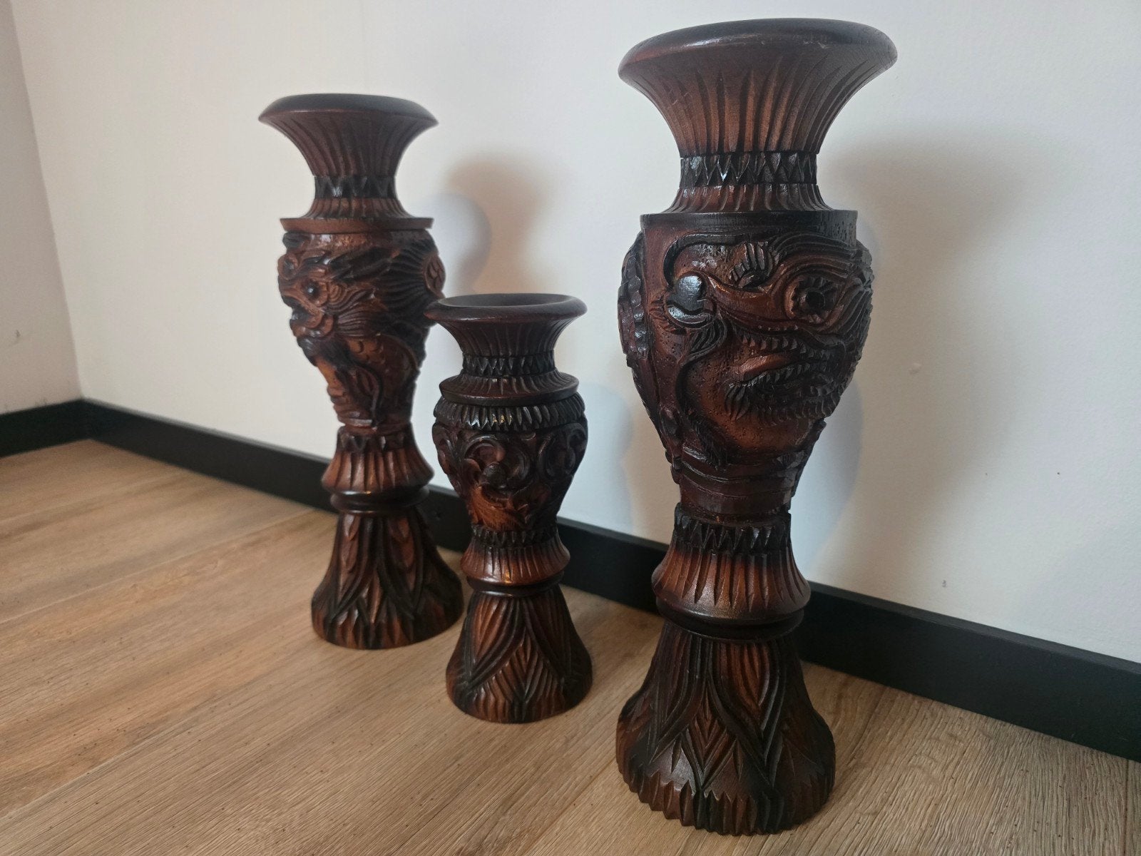 Set van 3 handgesneden houten vazen/kandelaars, Ophalen of Verzenden