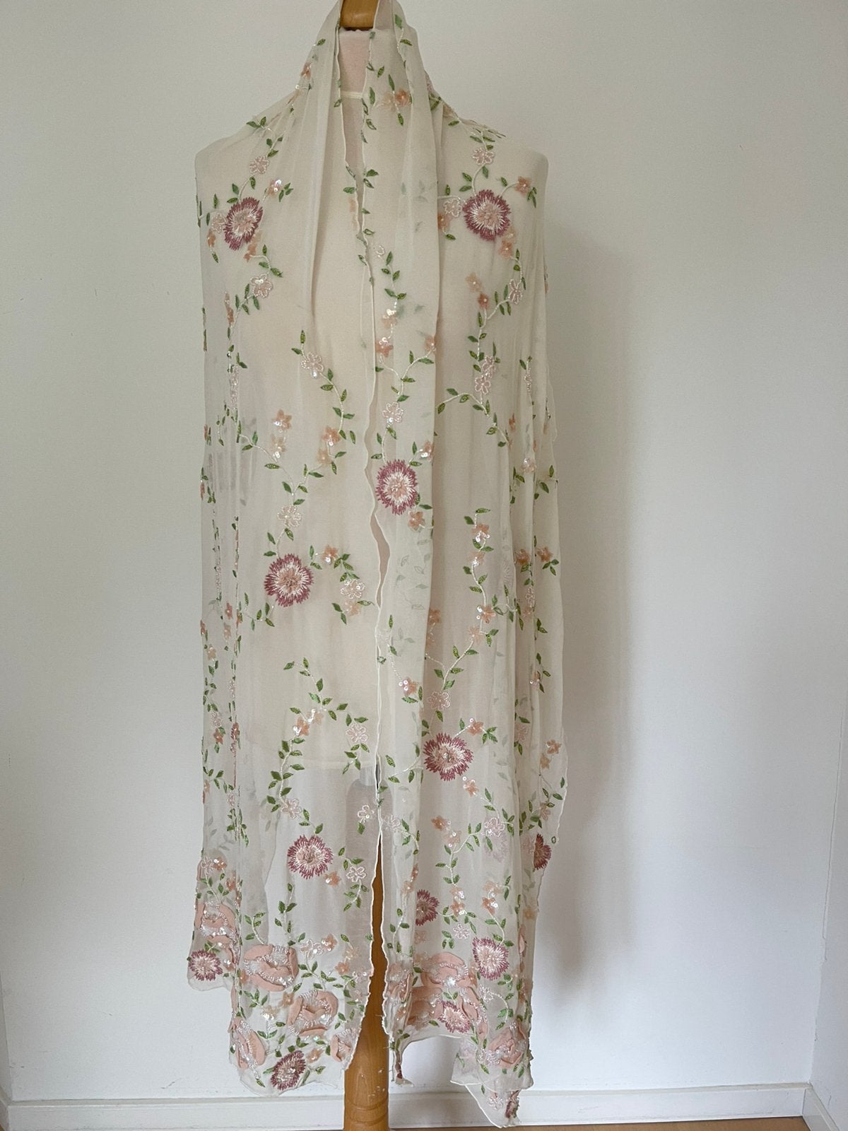 Omslagdoek, Kleding | Dames, Ophalen of Verzenden, Zo goed als nieuw, Maat 46/48 (XL) of groter, Sjaal
