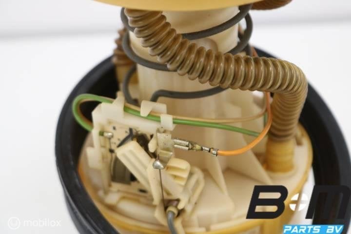 Brandstofpomp Volvo C30 3M519275, Gebruikt