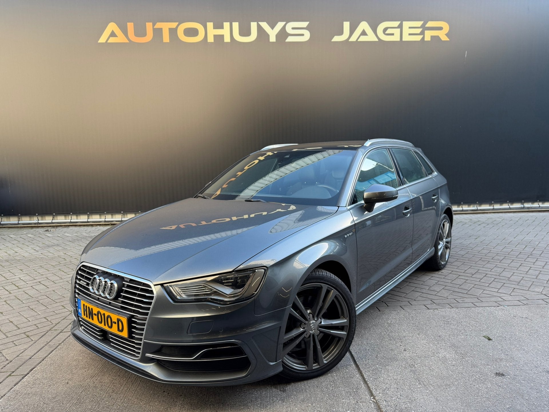 Audi A3 Sportback 1.4 e-tron PHEV Sline Panorama B&O, 8 kWh, Gebruikt, 4 cilinders, 150 pk