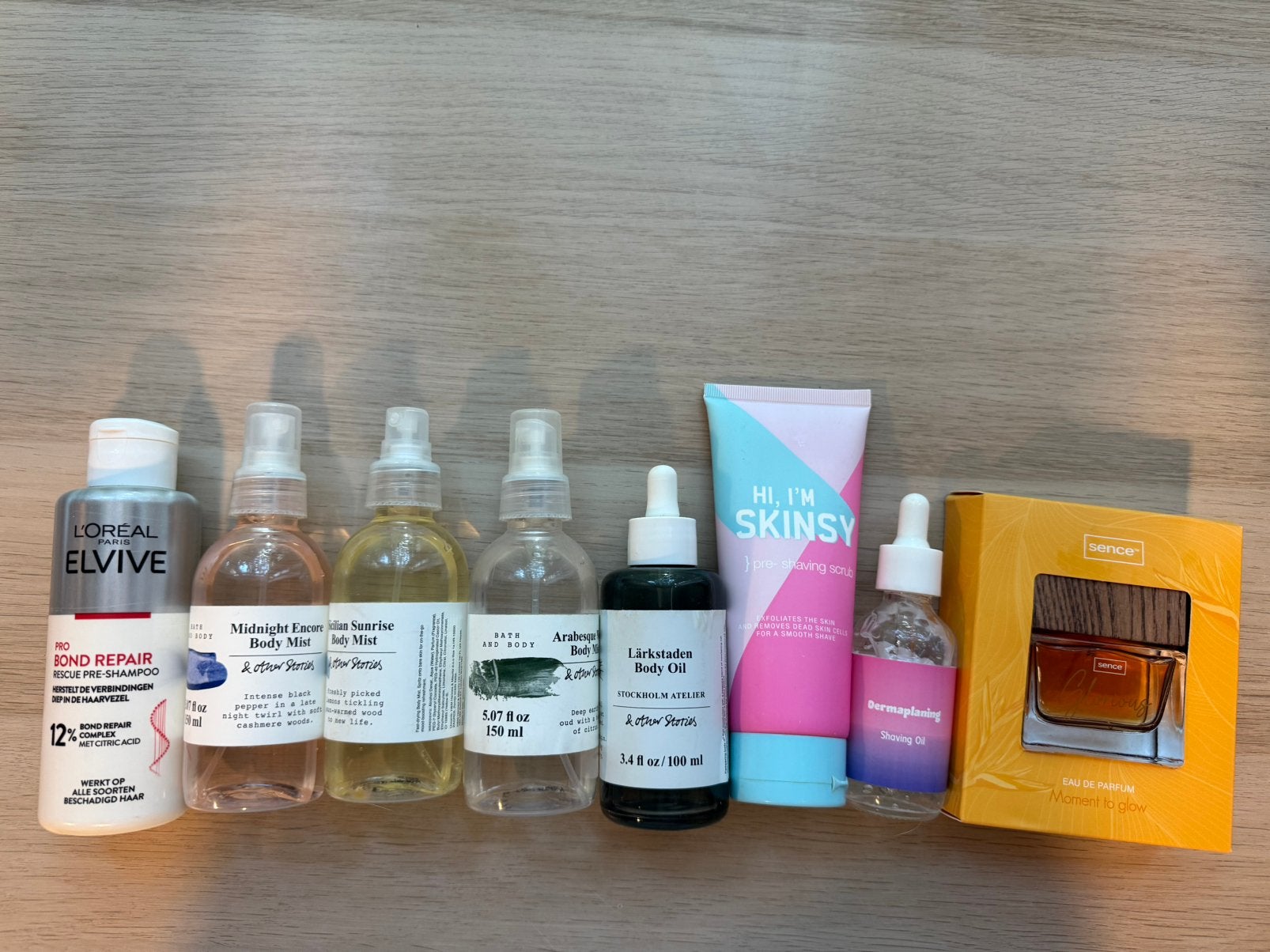 Body mists/oil/scrub/ parfume, Ophalen of Verzenden, Zo goed als nieuw, Bodylotion, Crème of Olie