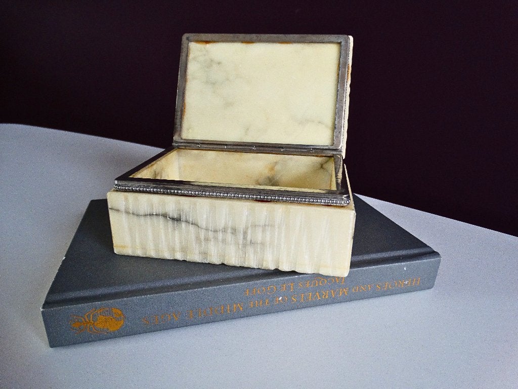 Vintage alabaster sierdoos- sieradenkistje, Meerkleurig, Ophalen of Verzenden, Steen/keramiek, Klassiek