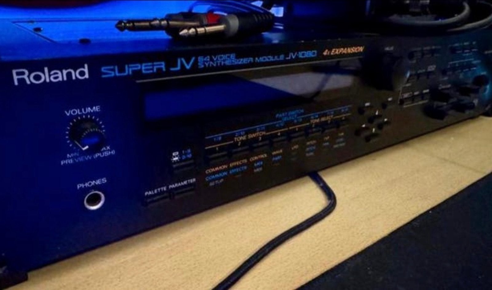 Roland Super JV-1080 Synthesizer Module + 60's & 70's Exp, Muziek en Instrumenten, Synthesizers, Gebruikt, Roland, Met midi-aansluiting