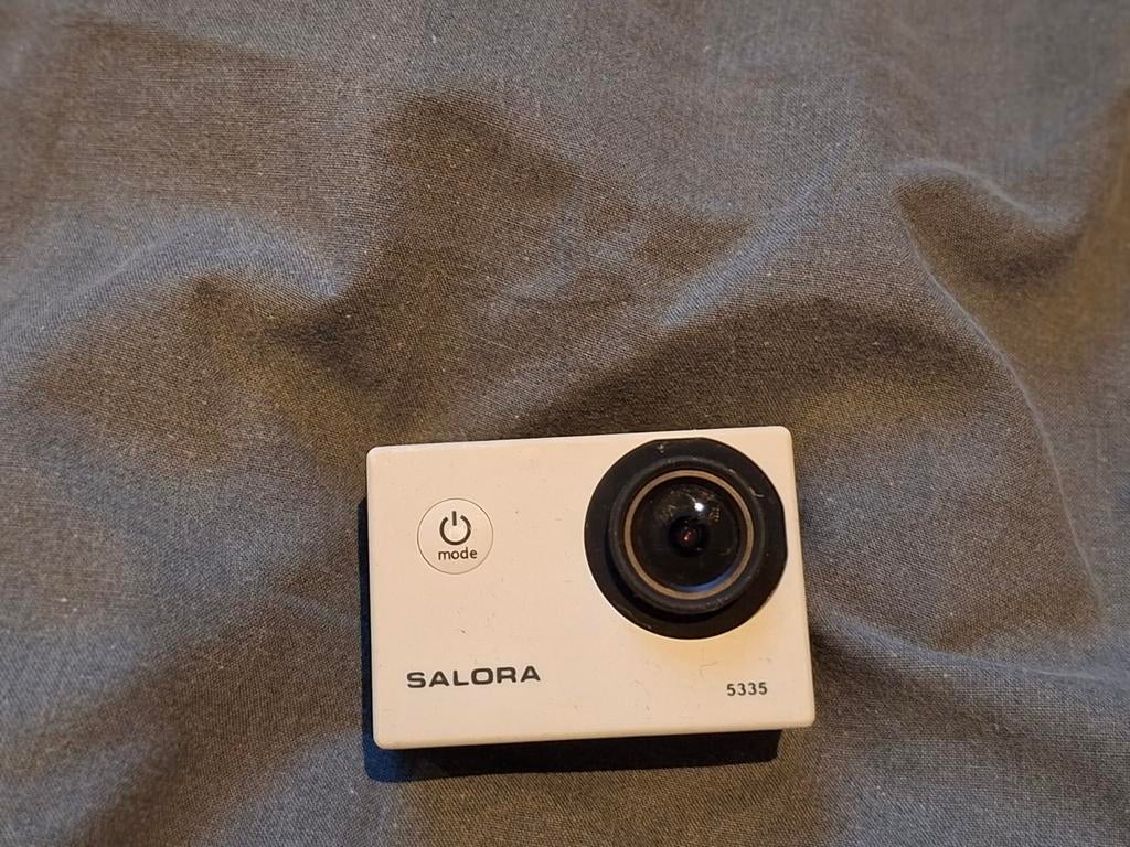 Salora 5335 Action Camera met Waterdichte Behuizing, Audio, Tv en Foto, Actiecamera's, Gebruikt, Overige merken, Ophalen of Verzenden