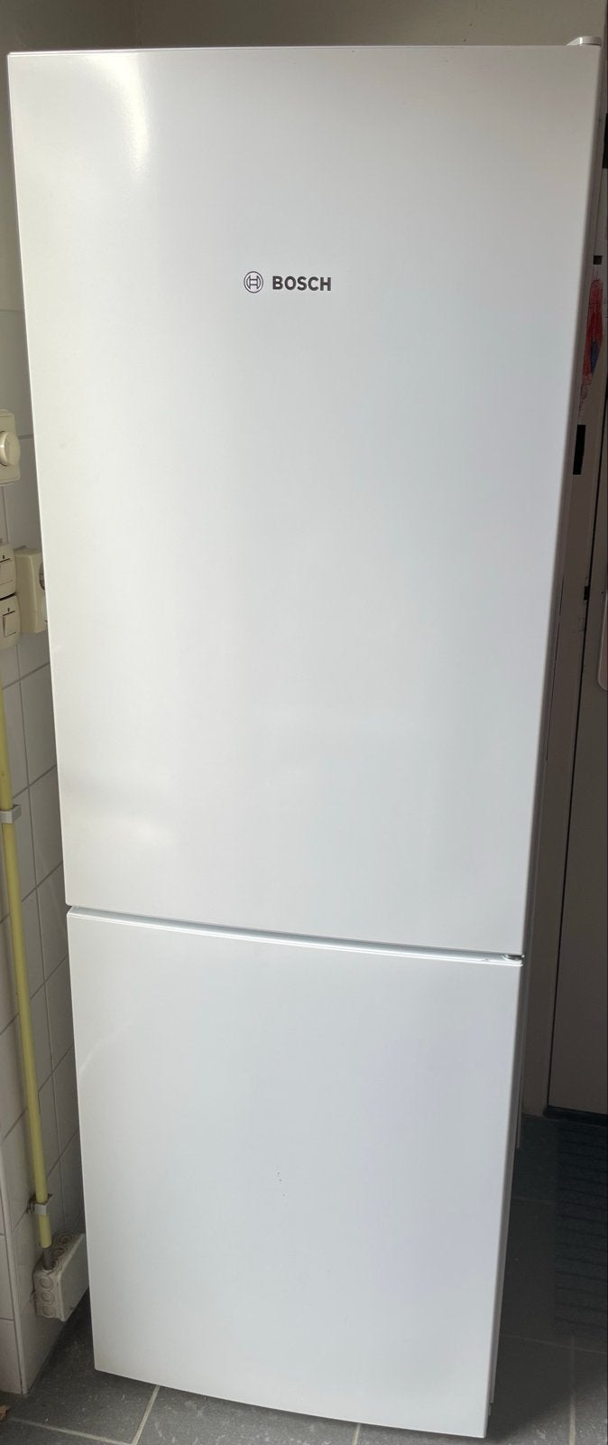 BOSCH KGV33VWEAS Koel-vriescombinatie 289L, Ophalen, Gebruikt, 200 liter of meer, Met aparte vriezer
