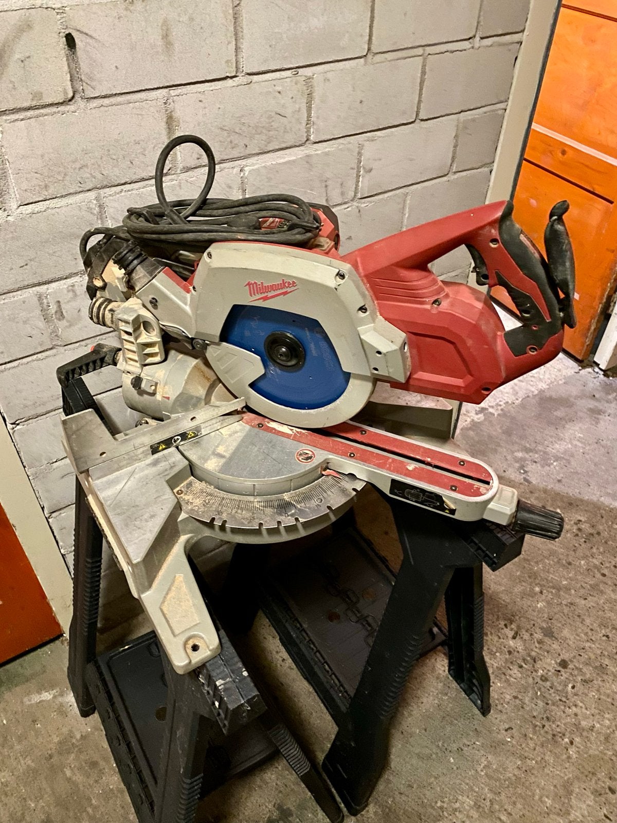 Milwaukee MS216 Afkortzaag met Laser, Gebruikt, Ophalen of Verzenden, Afkortzaag, 30 tot 70 mm