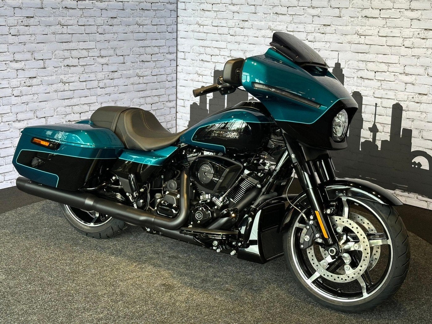 Harley-Davidson FLHX STREET GLIDE Black Trim - Two Tone, Motoren, Laan van Vredenoord 33
2289 DA  RIJSWIJK, NL, Nieuw, Bedrijf