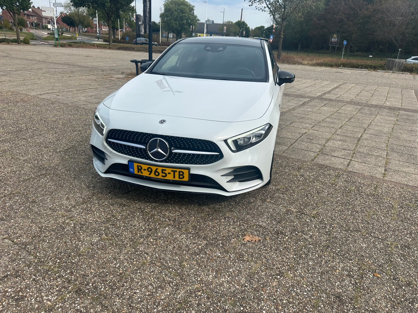 Mercedes-Benz A-Klasse A 250 e 218pk 8G-DCT 2020 Wit, Auto's, 160 pk, Wit, Plug-in hybride, 1600 kg