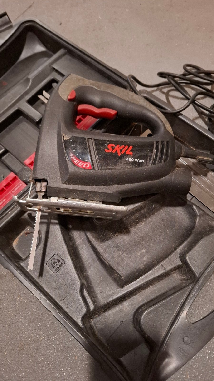 SKIL Decoupeerzaag 400 Watt met zaagjes en koffer, Doe-het-zelf en Verbouw, Ophalen, Minder dan 30 mm, Gebruikt, Decoupeerzaag