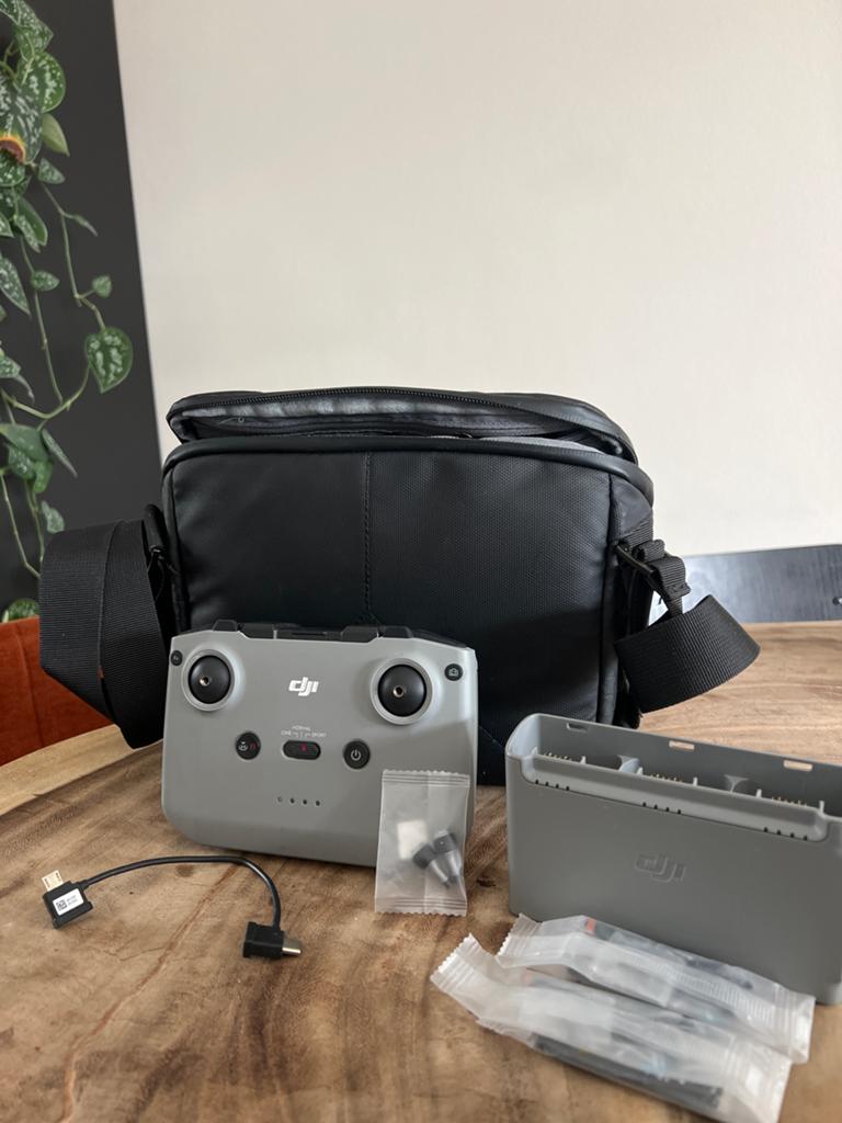 DJI Mini 2 Controller met oplader en opbergtas, Audio, Tv en Foto, Drones, Ophalen, Cameradrone, Zo goed als nieuw, DJI