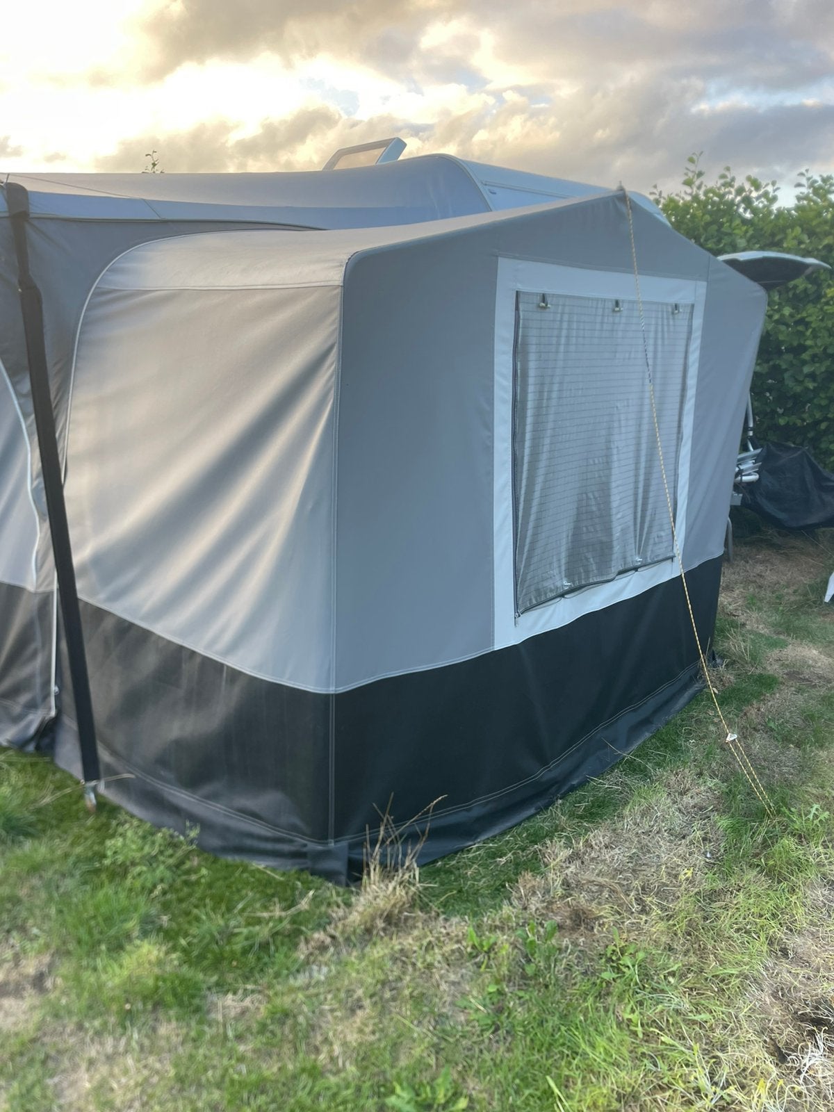 Voortent uitbouw met binnentent, Caravans en Kamperen, Tenten, Ophalen, Gebruikt, Tot en met 2