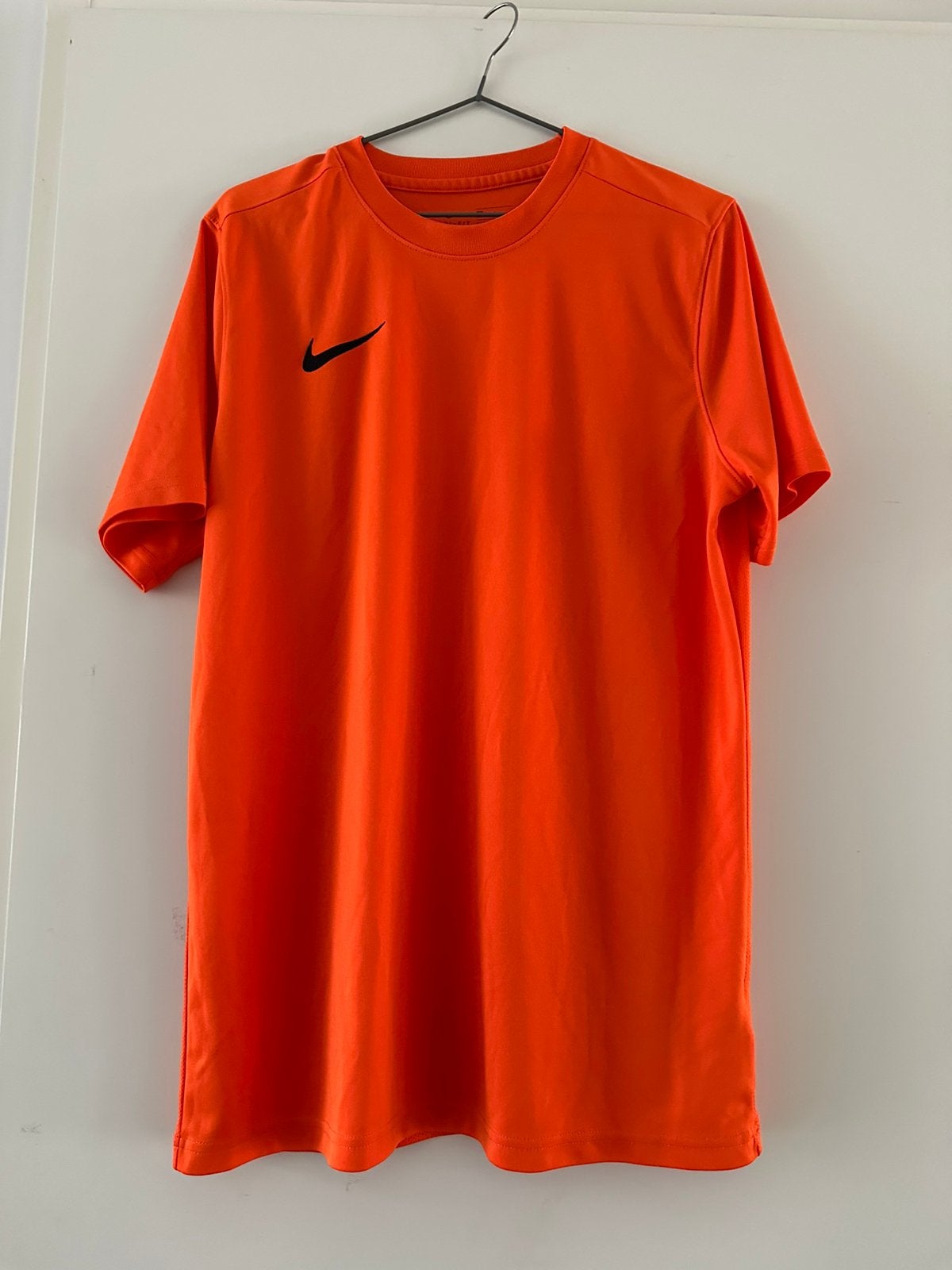 Nike shirt oranje, Ophalen of Verzenden, Zo goed als nieuw, Maat 52/54 (L), Oranje