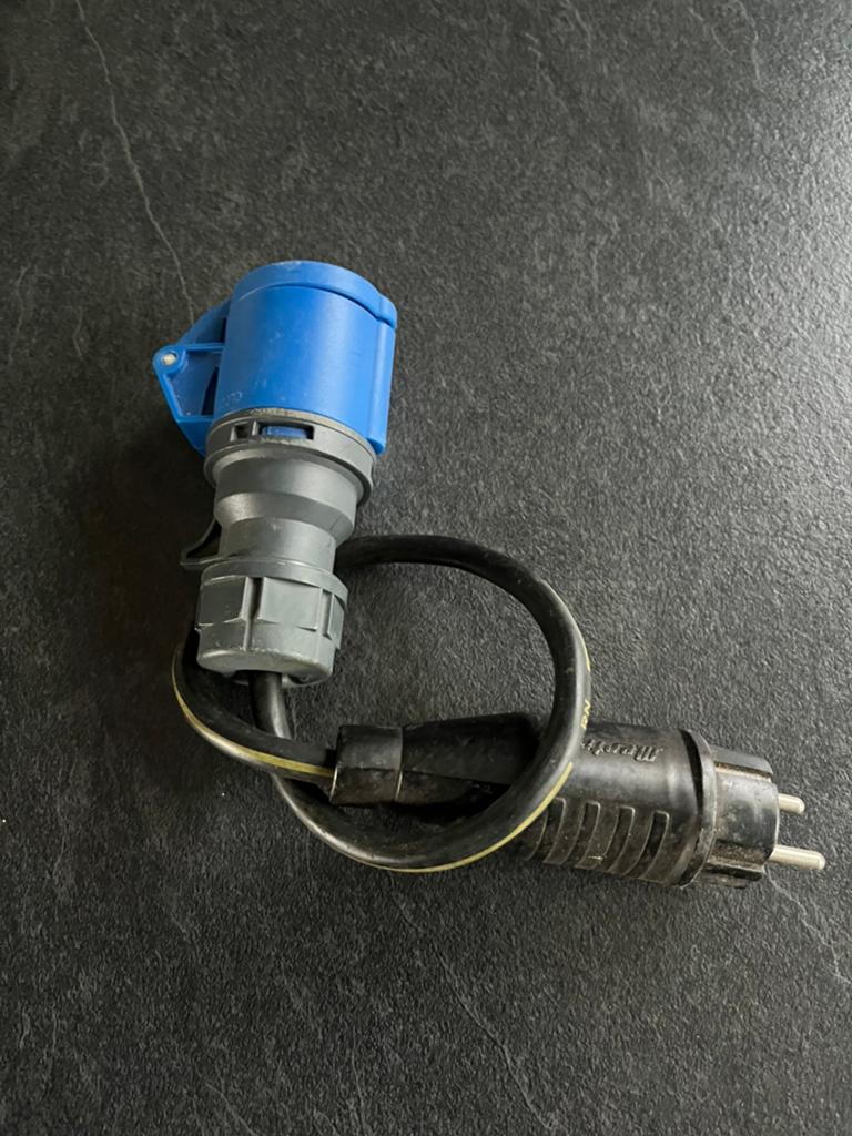 Elektriciteitsstekker voor op de camping, Caravans en Kamperen, Ophalen, Gebruikt