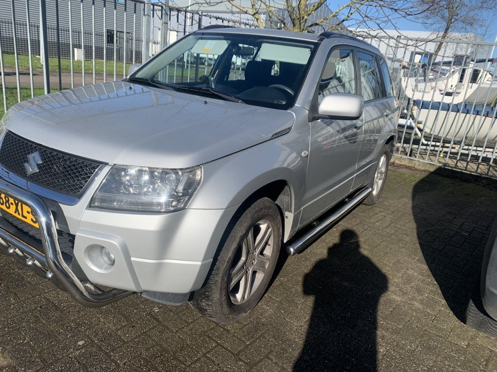 Suzuki Grand Vitara Sidebars rechte buis