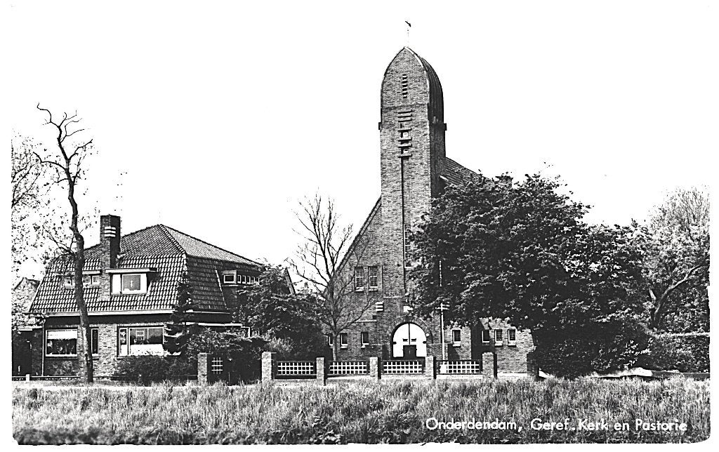 804576	Onderdendam	Gr Geref kerk	Pastorie	Onbeschreven