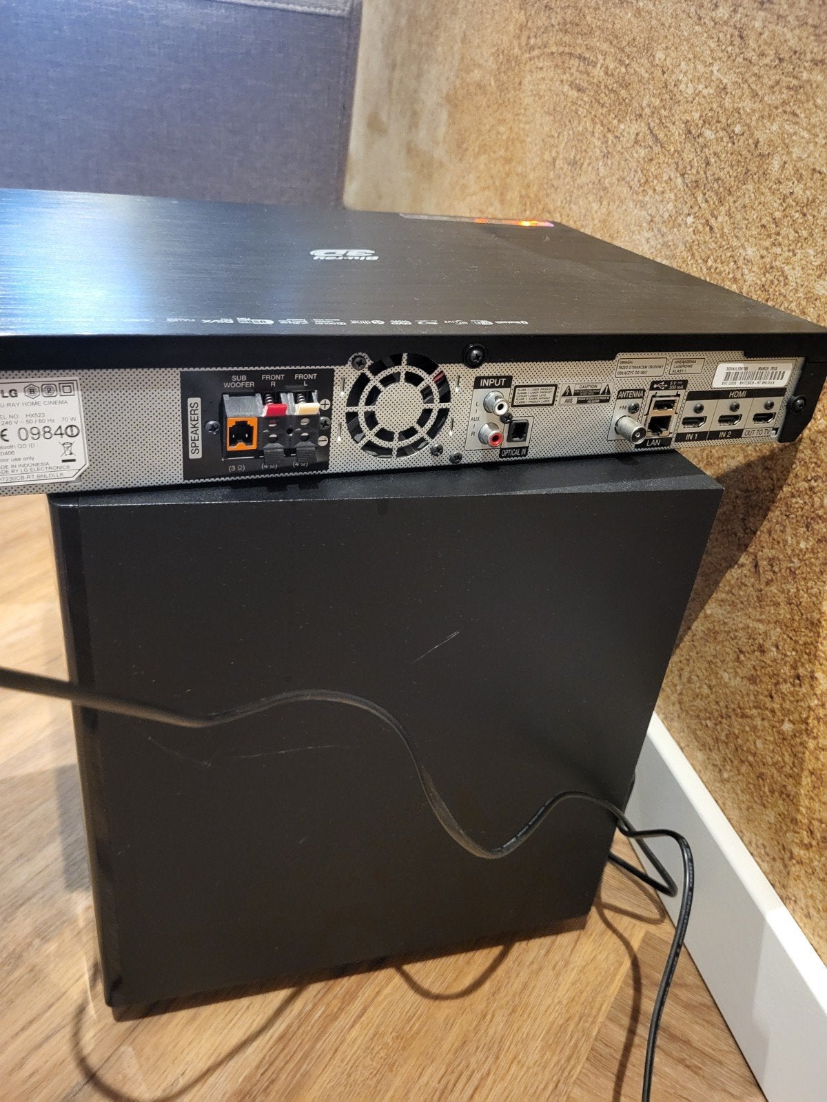 LG 3D Blu-ray Home Cinema Systeem met 2.1 Geluid, Audio, Tv en Foto, Gebruikt, 2.1-systeem, Blu-ray-speler, 70 watt of meer