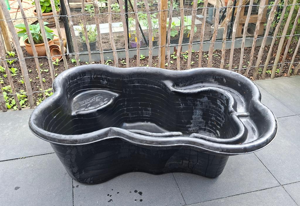 Ubbink Voorgevormde Kunstof Vijverbak, Tuin en Terras, Ophalen, Zo goed als nieuw