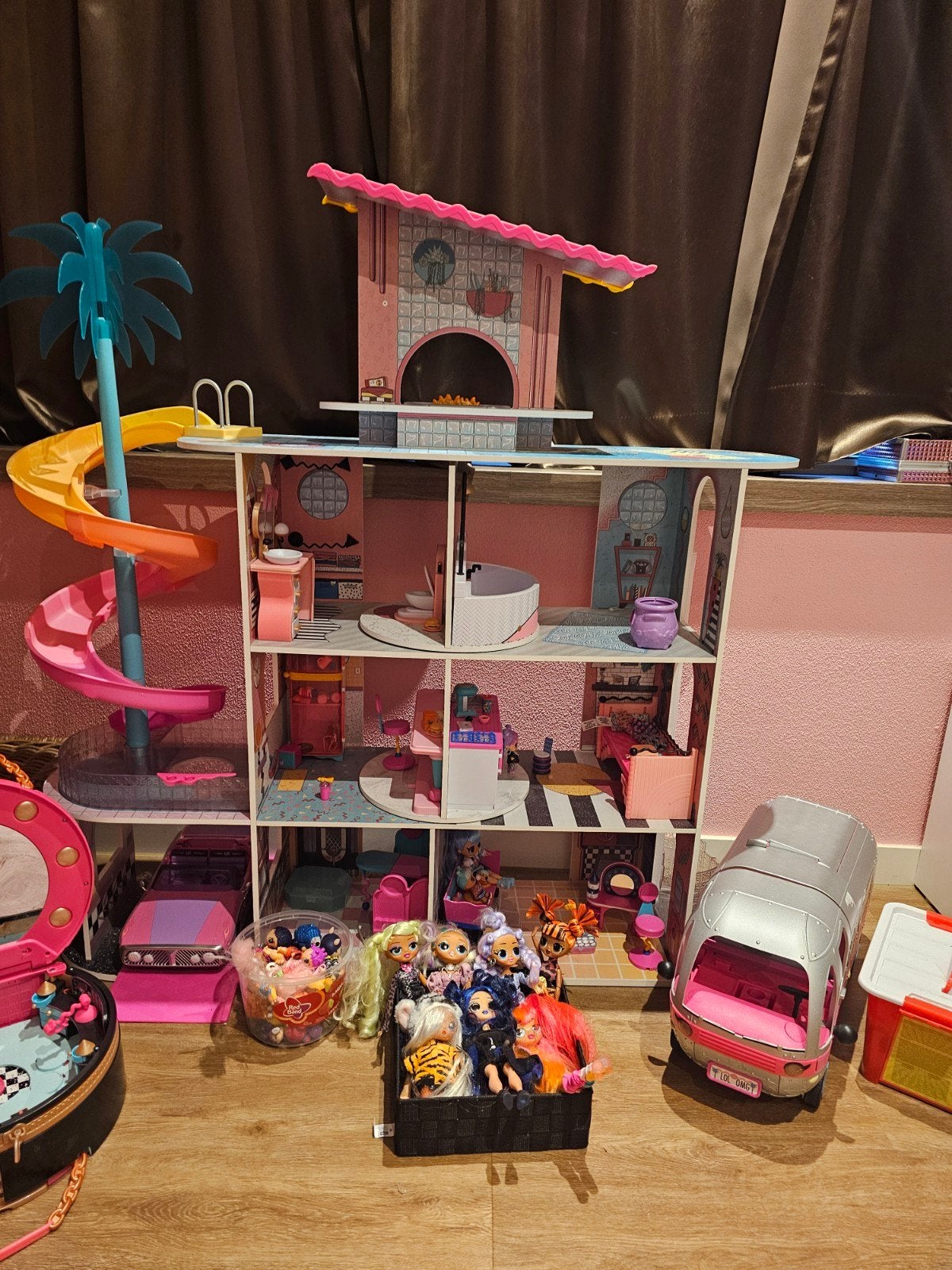 Compleet LOL Surprise Huis met Poppen, Caravan & Auto, Ophalen, Gebruikt, Overige typen