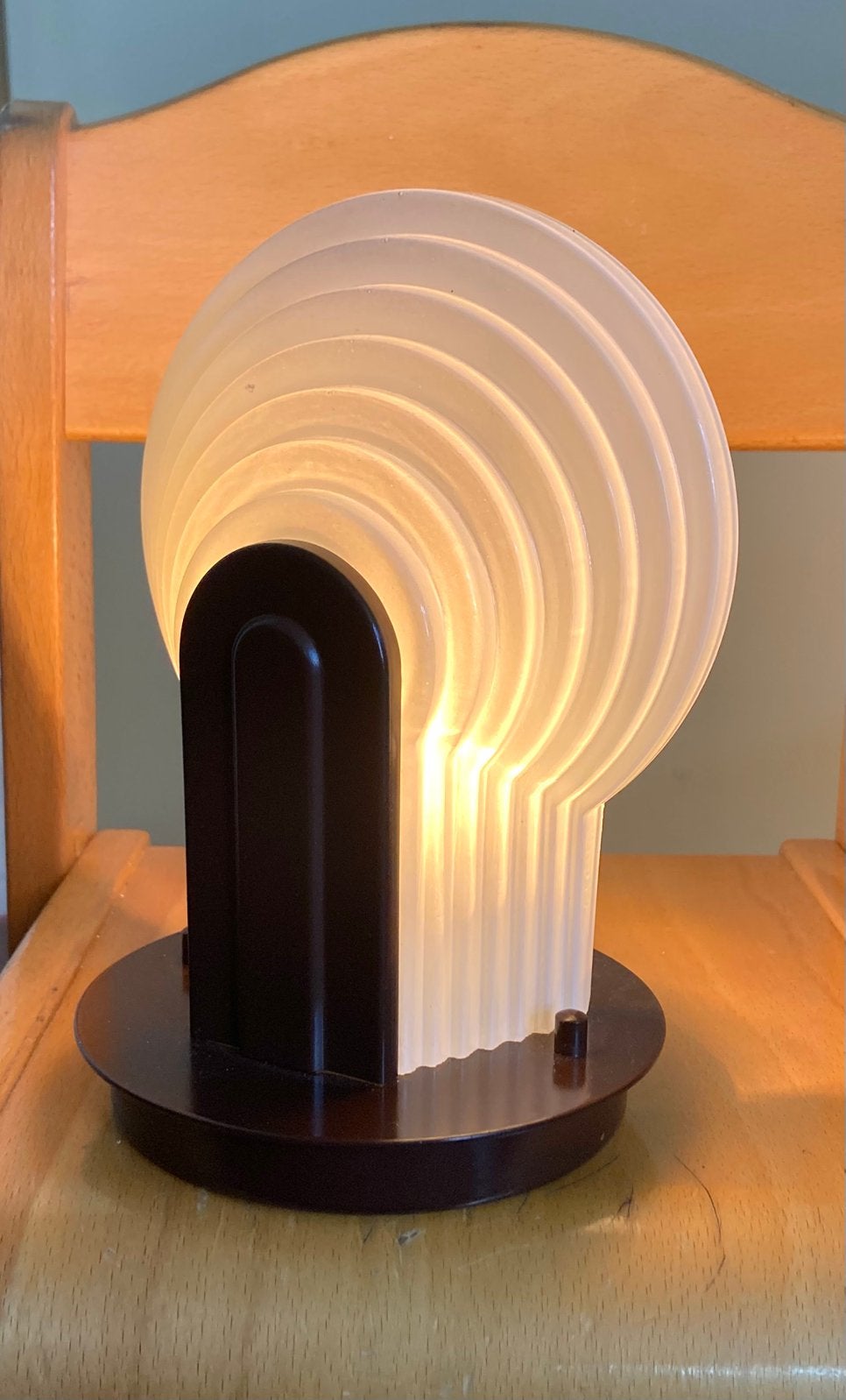 Vintage Art Deco tafellamp of wandlamp opaline glas metaal., Art deco, E14 (klein), Ophalen of Verzenden, Zo goed als nieuw
