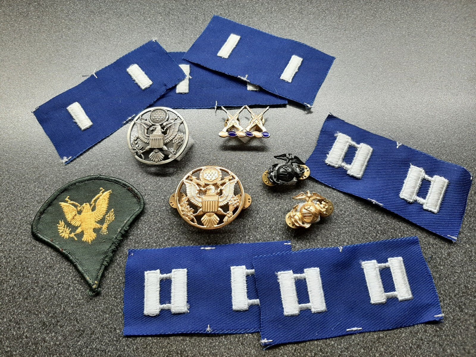 USA  - lotje   / bod vanaf  19,50  euro., Ophalen of Verzenden, Landmacht, Amerika, Embleem of Badge