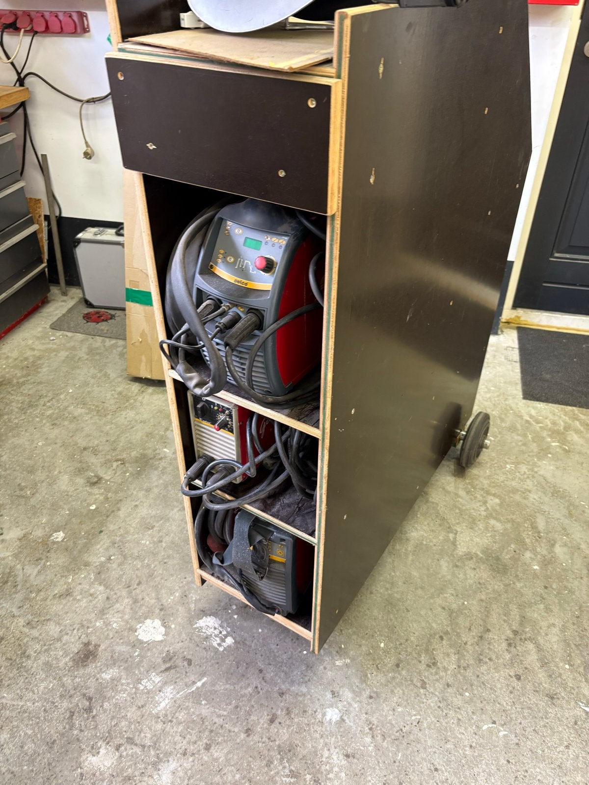 Complete lasstation met 3 lasapparaten en toebehoren, Ophalen, Gebruikt, 150 tot 250 ampère, Inverter