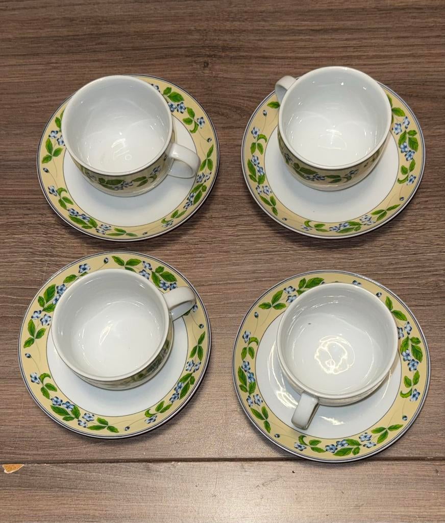 Bel Air porseleinen kopjes en schotels, 4 stuks, Gebruikt, Ophalen of Verzenden, Overige stijlen, Kop(pen) en/of Schotel(s)