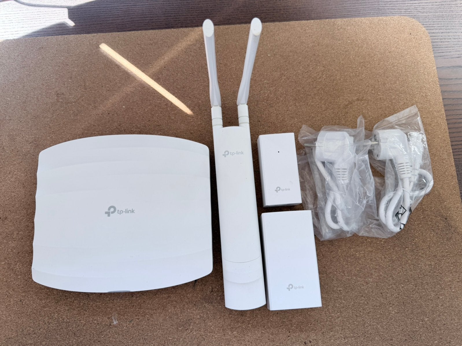 TP-Link Omada WiFi Set – AC1750 + Outdoor AC1200+2x PoE Inj., Computers en Software, Accesspoints, Ophalen, Zo goed als nieuw