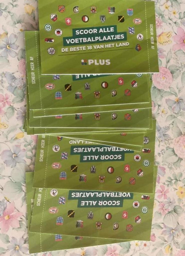 Plus voetbalplaatjes 15 stuks, Verzamelen, Supermarktacties, Plus, Ophalen of Verzenden