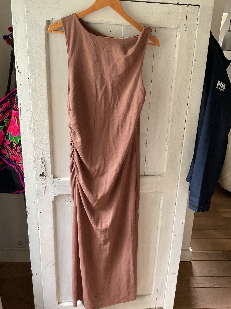 Prachtige halflange jurk, super mooi model, EDITED, medium, Maat 38/40 (M), Bruin, Ophalen of Verzenden, Zo goed als nieuw