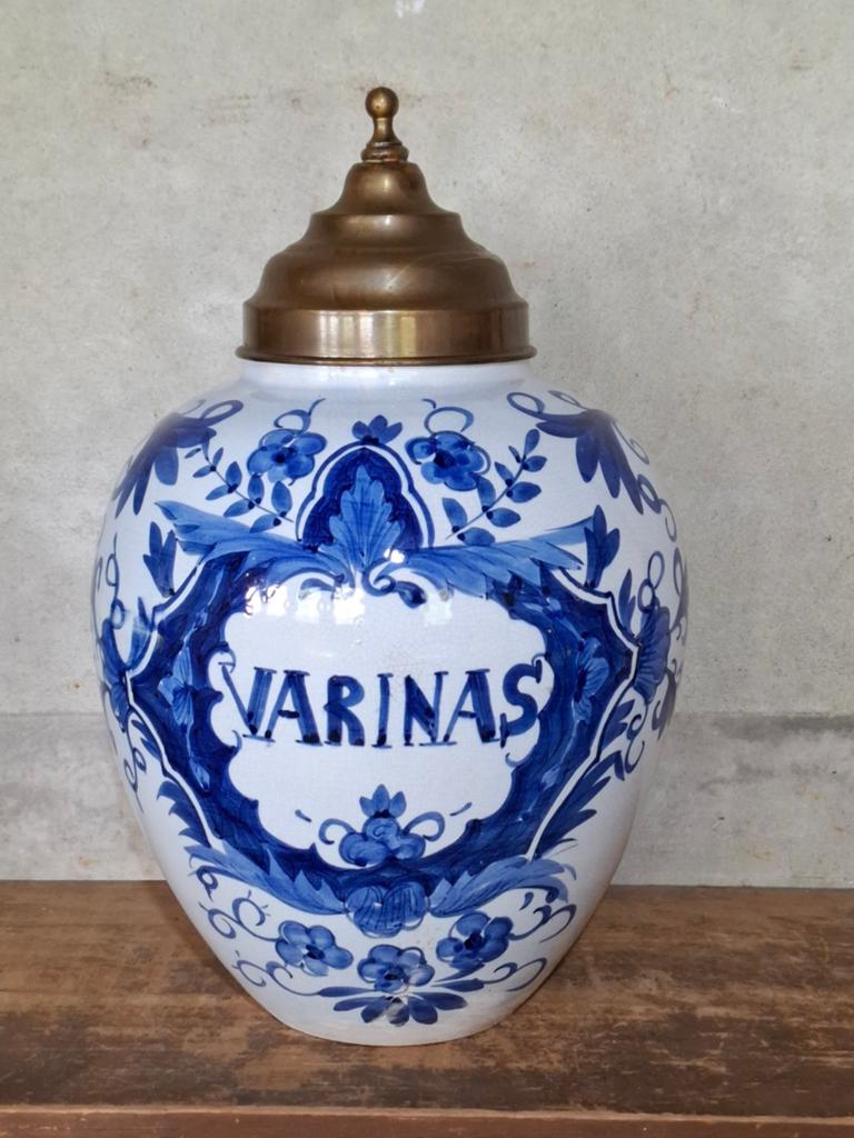 Oude antiek vintage Delfts blauw tabakspot koperen varinas, Antiek en Kunst, Antiek | Vazen, Ophalen of Verzenden