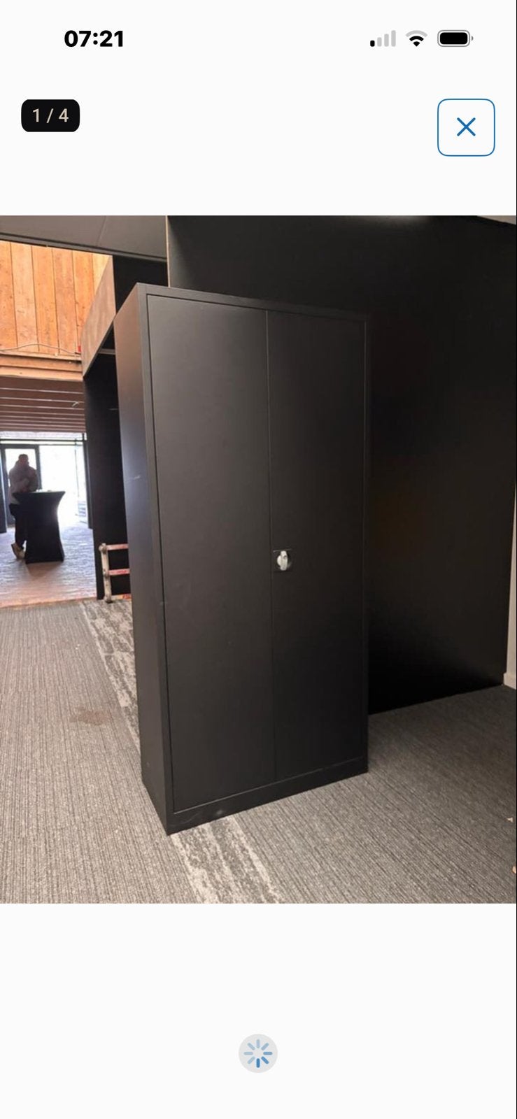Nette stalen kast - showroommodel - veel opbergruimte, Huis en Inrichting, Kasten | Kledingkasten, Ophalen, 50 tot 100 cm, Zo goed als nieuw