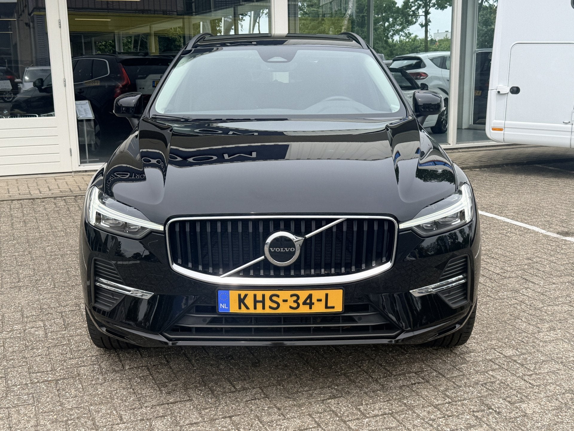 Volvo XC60 2.0 B4 Momentum Business | Keyless | LED | Apple/, Stof, Gebruikt, Euro 6, 4 cilinders