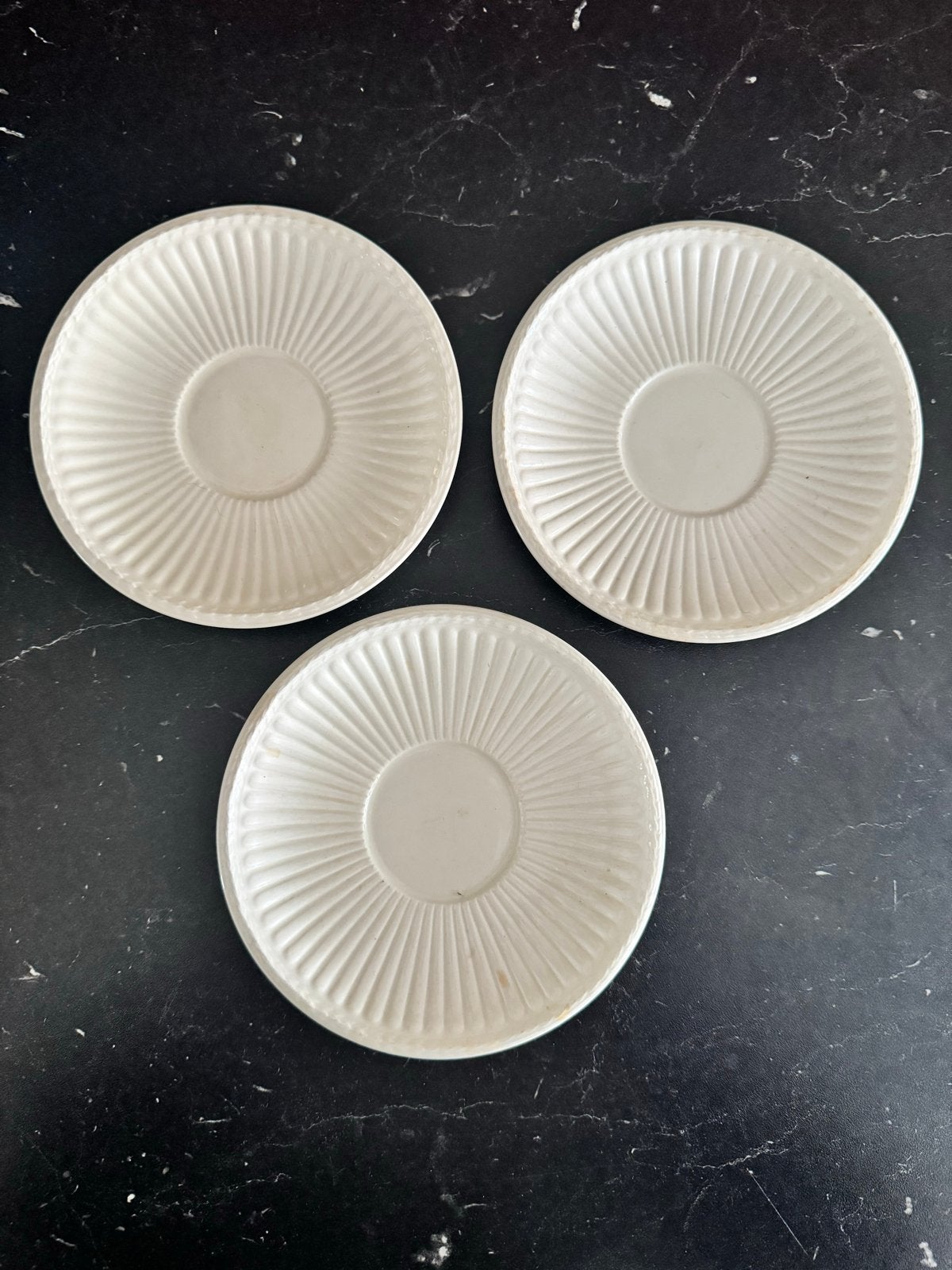 3 Wedgwood Etruria & Barlaston schoteltjes maat 4, Ophalen of Verzenden