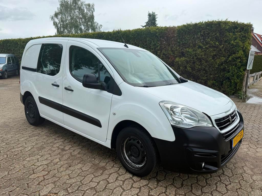 Peugeot Partner 120 1.6 BlueHDi 100 L1 Premium Airco/Cruise/, Stof, Gebruikt, 4 cilinders, Wit