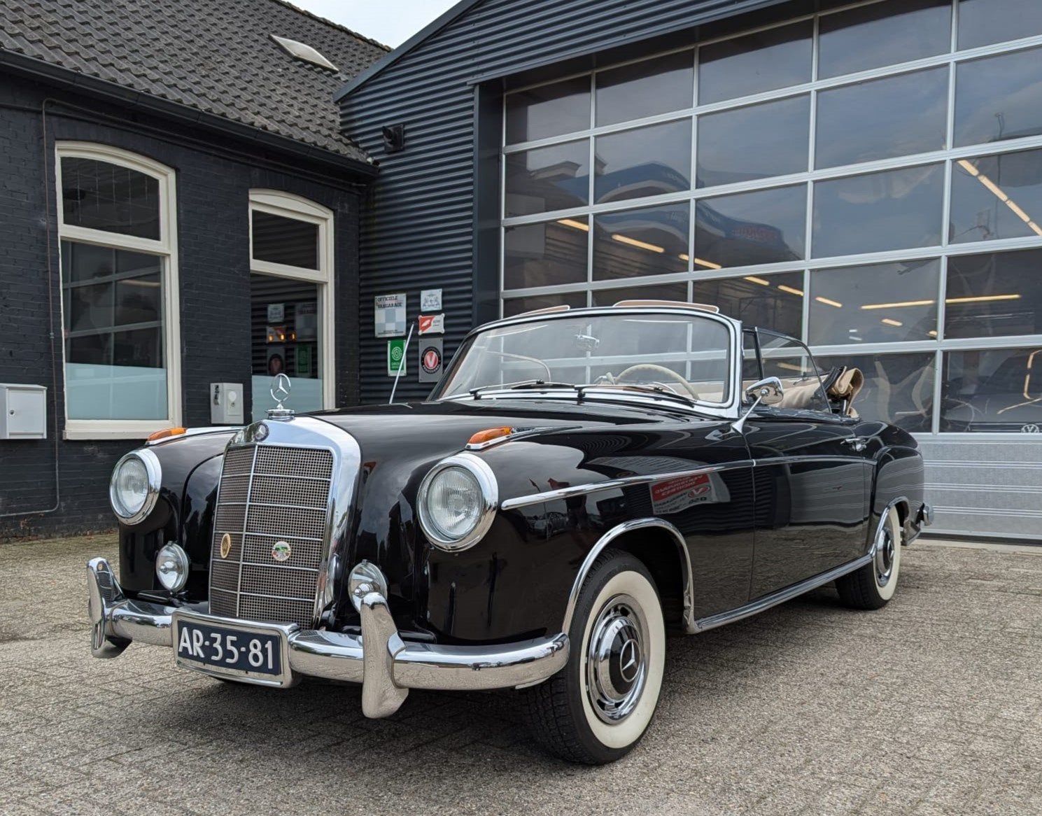 Mercedes 220 S Cabriolet, foto 7