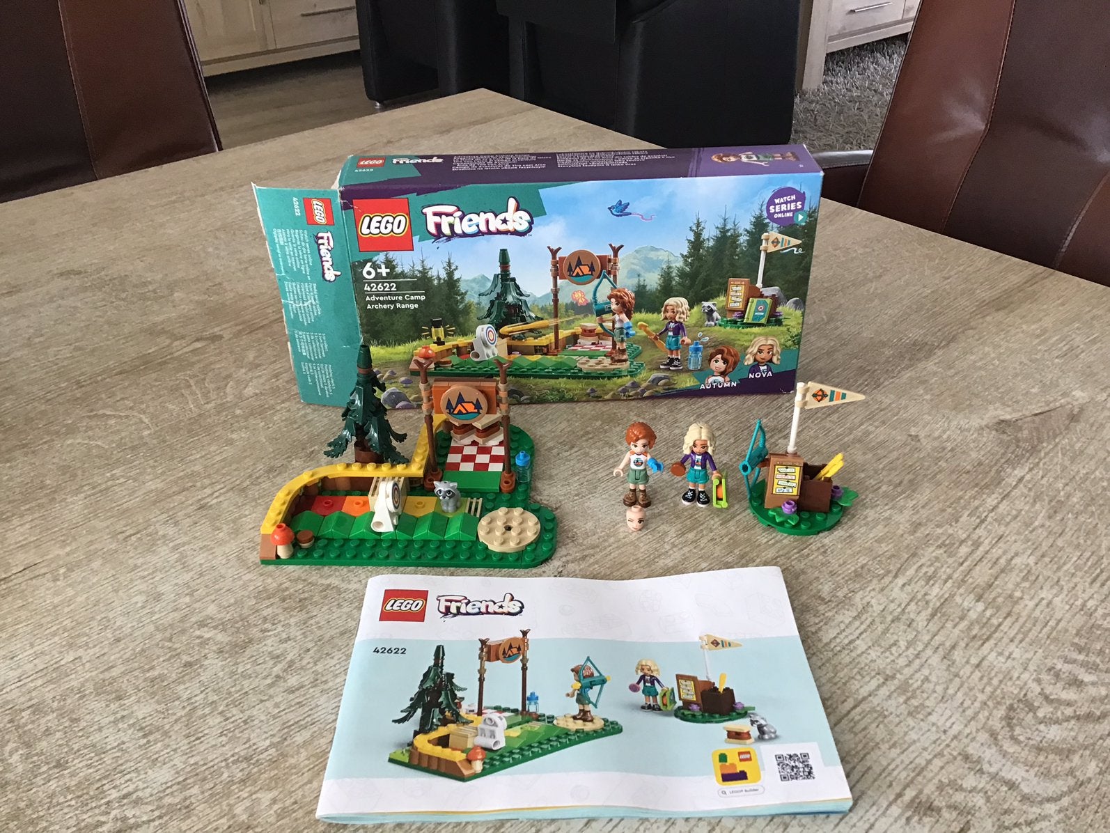Lego friends Avonturenkamp Boogschieten 42622 + DOOS, Ophalen of Verzenden, Zo goed als nieuw