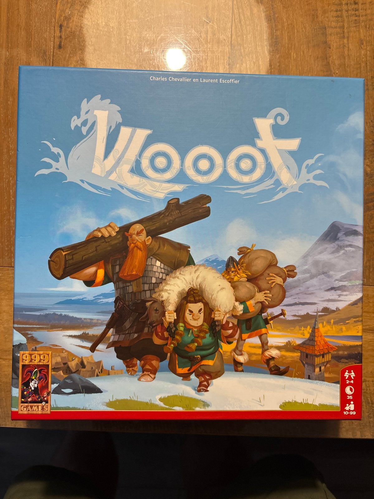 Vloof bordspel van 999 Games, Drie of vier spelers, Ophalen of Verzenden, Zo goed als nieuw
