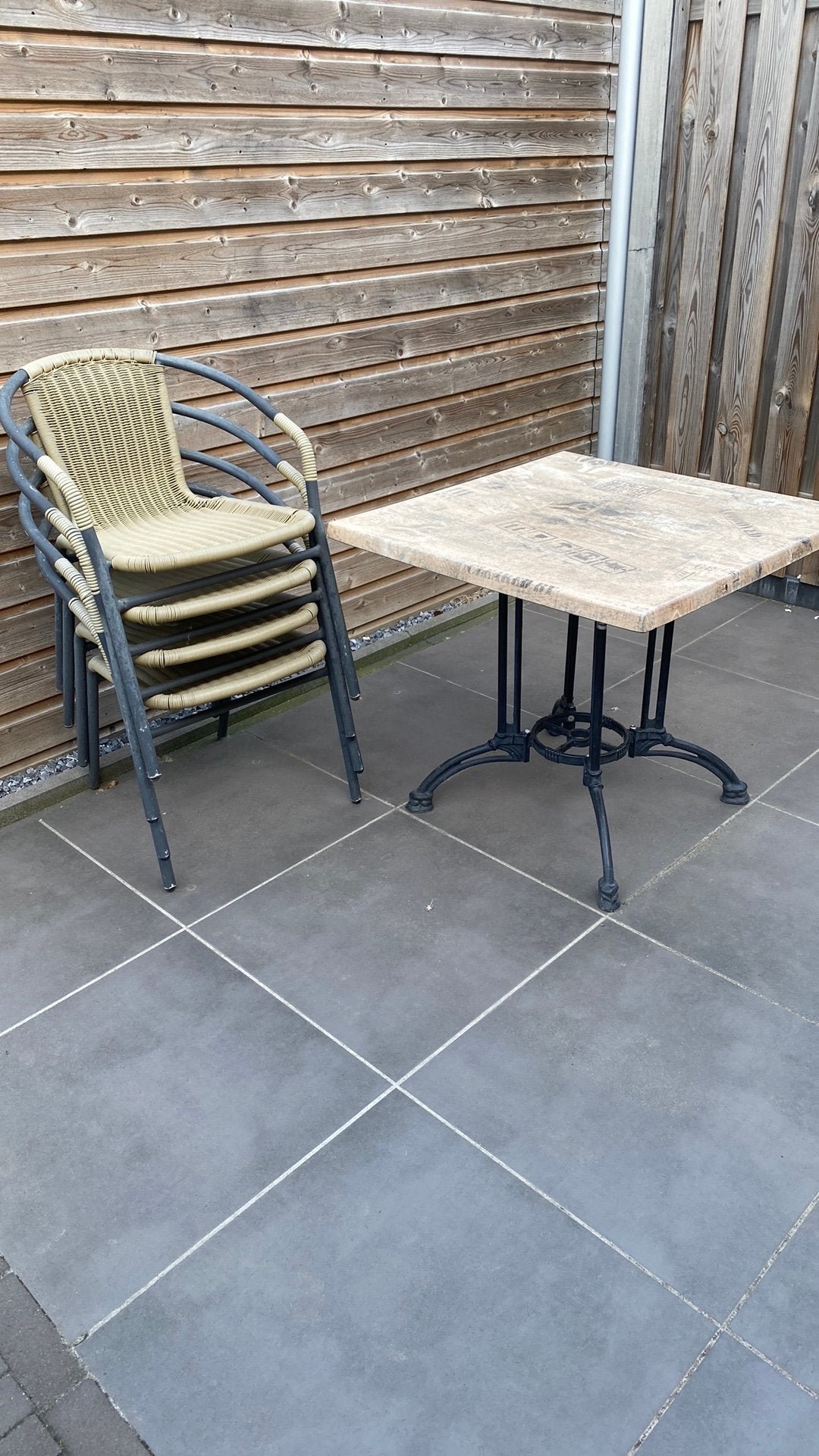 Terras set 4 stoelen en tafel gietijzer onderstel?, Ophalen, Gebruikt
