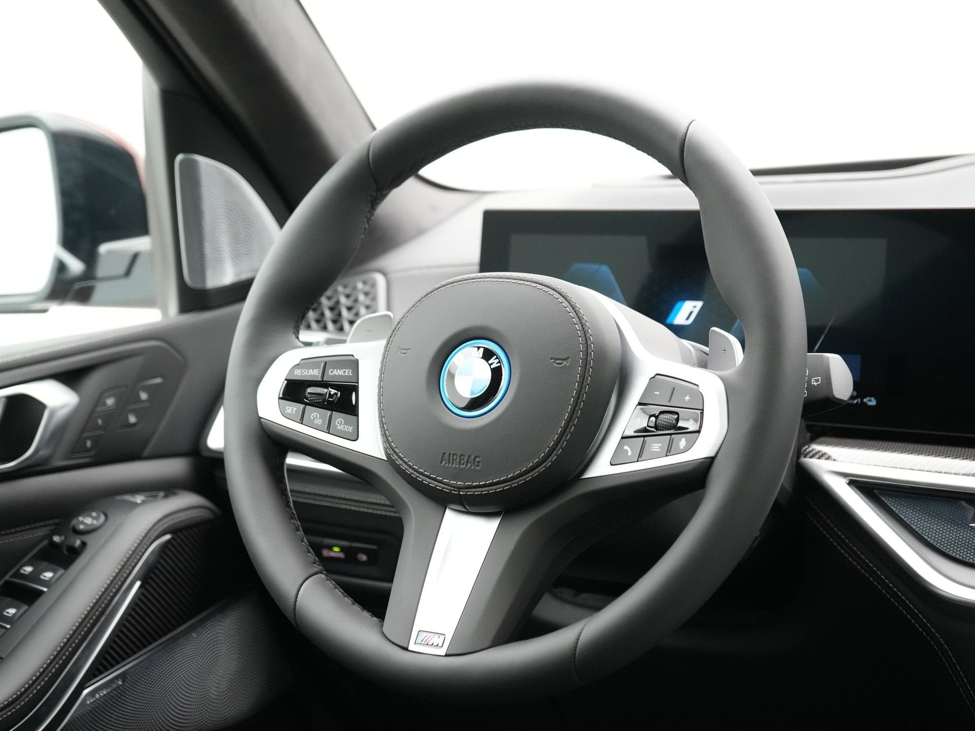 BMW X5 xDrive50e (bj 2026, automaat), Auto's, Automaat, 2395 kg, Overige brandstoffen, Parkeerassistent