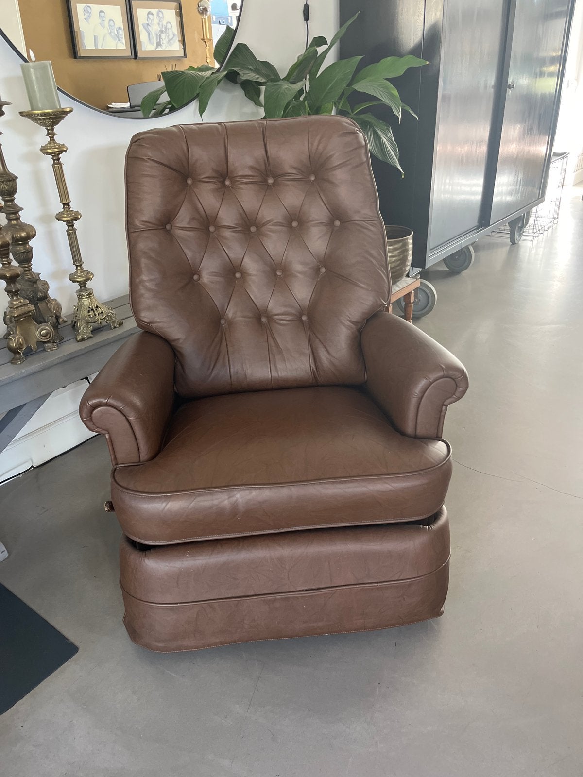 Comfortabele bruine relax fauteuil / schommelstoel, Kunststof, Gebruikt, 100 tot 125 cm, Ophalen of Verzenden