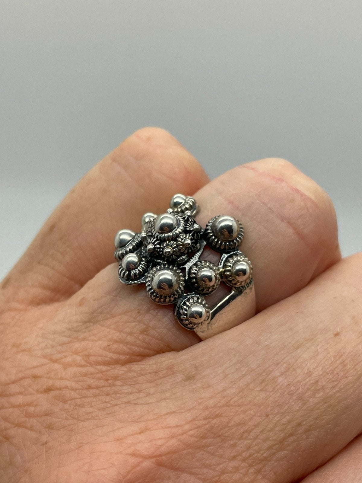 E868 Prachtige zilveren Zeeuwse knoop ring maat 17,5, Sieraden, Tassen en Uiterlijk, Ringen, Ophalen of Verzenden, X, Dame, Zilver