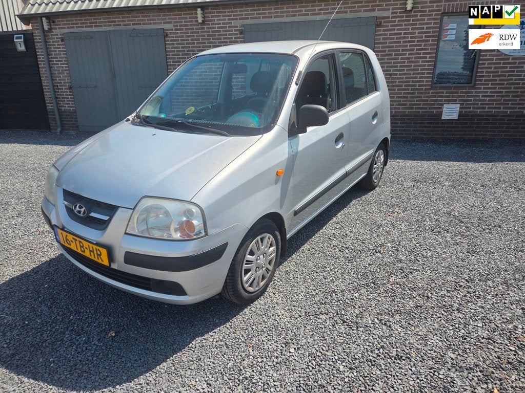 Hyundai Atos 1.1i Active Young, Auto's, Hyundai, Voorwielaandrijving, 31 €/maand, 4 cilinders, Origineel Nederlands