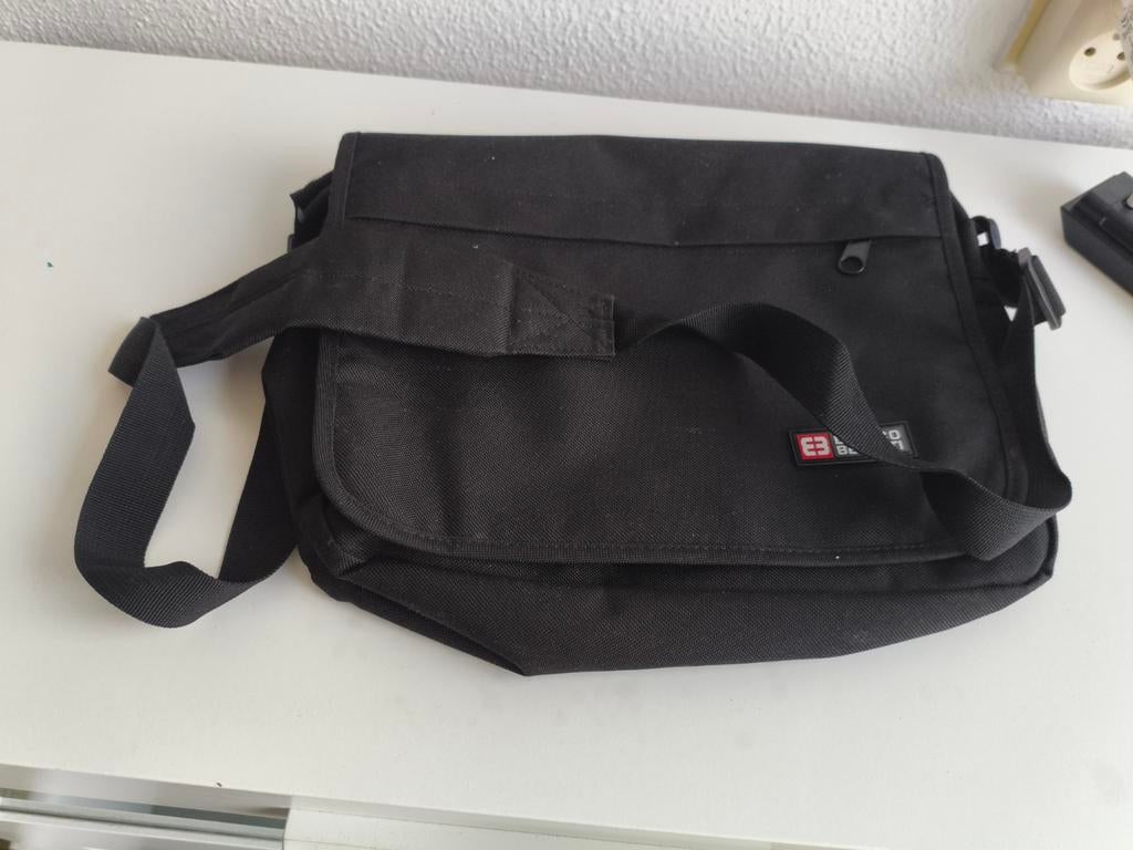 Zwarte schoudertas / messenger bag, Ophalen, Gebruikt, Zwart, Overige merken